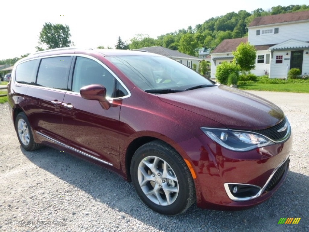 2017 Pacifica Touring L Plus - Velvet Red Pearl / Black/Alloy photo #12