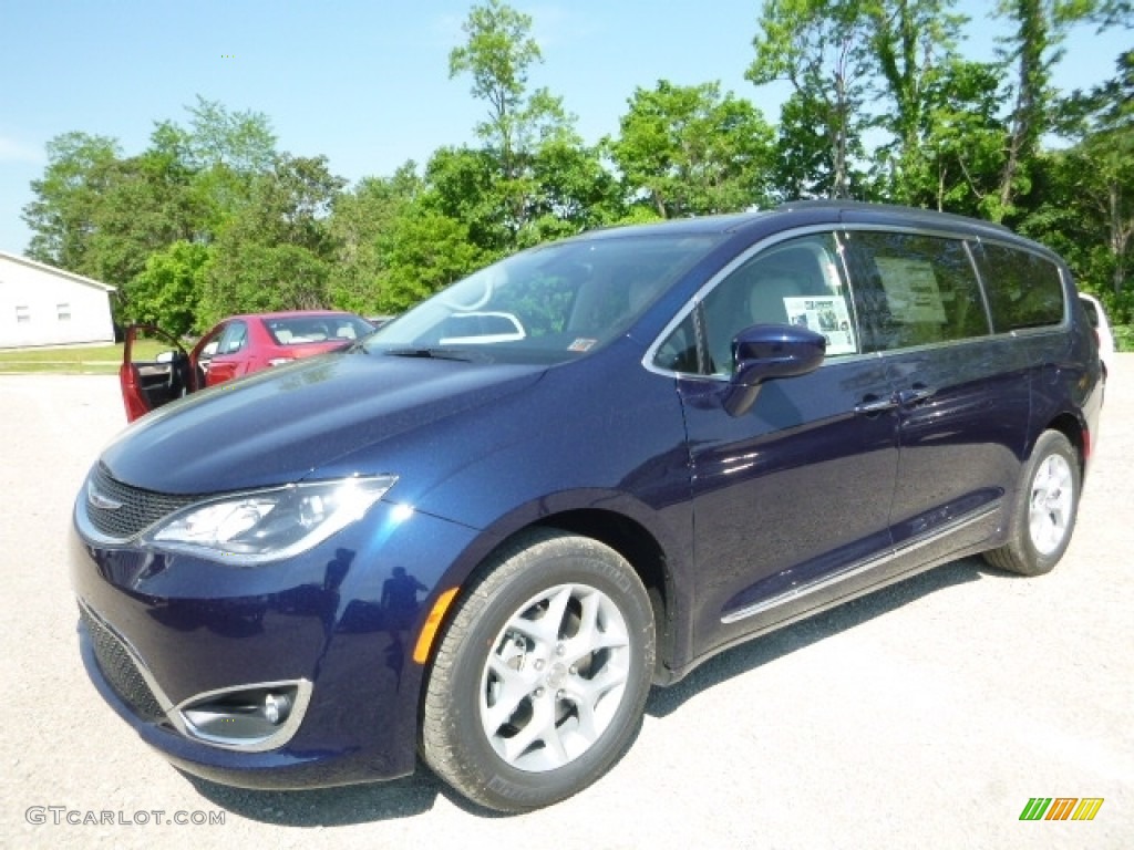 Jazz Blue Pearl 2017 Chrysler Pacifica Touring L Exterior Photo #113300045