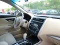 Pearl White - Altima 2.5 S Photo No. 11