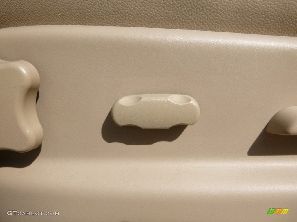 2012 Tahoe LT 4x4 - Graystone Metallic / Light Cashmere/Dark Cashmere photo #21