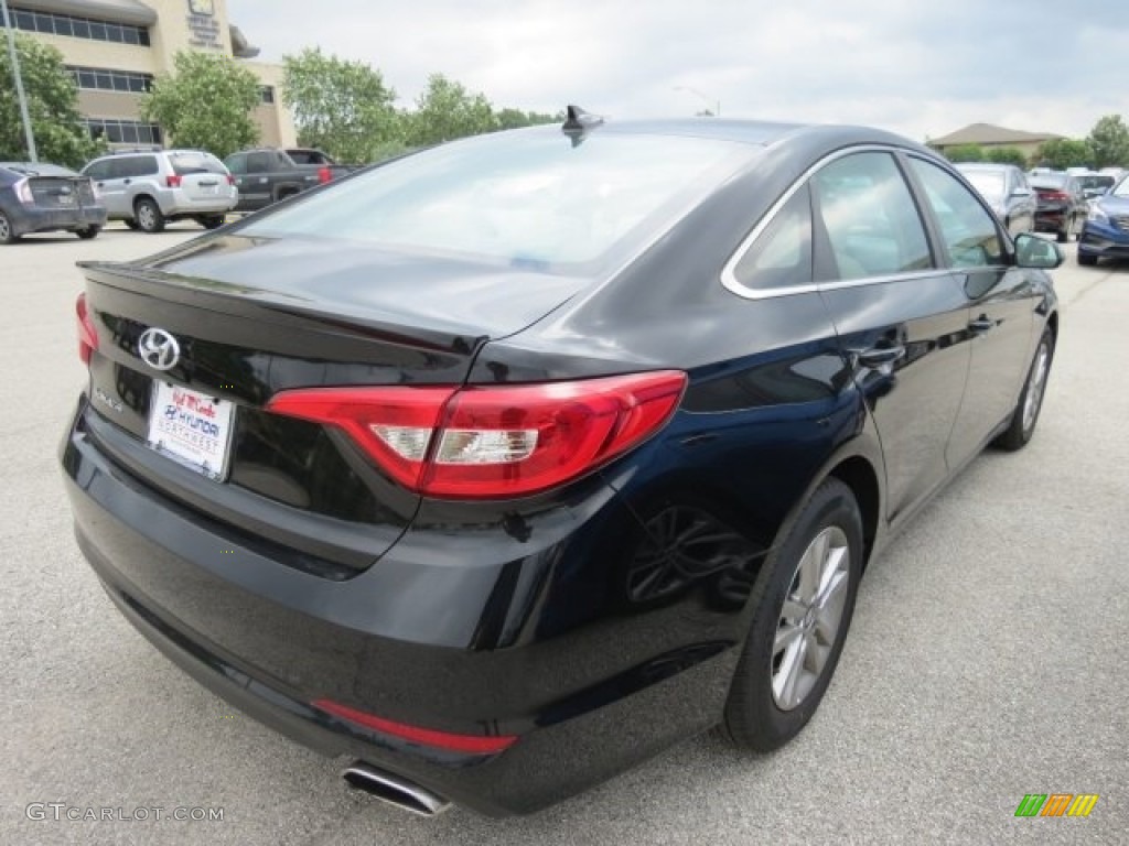 2016 Sonata SE - Phantom Black / Beige photo #4
