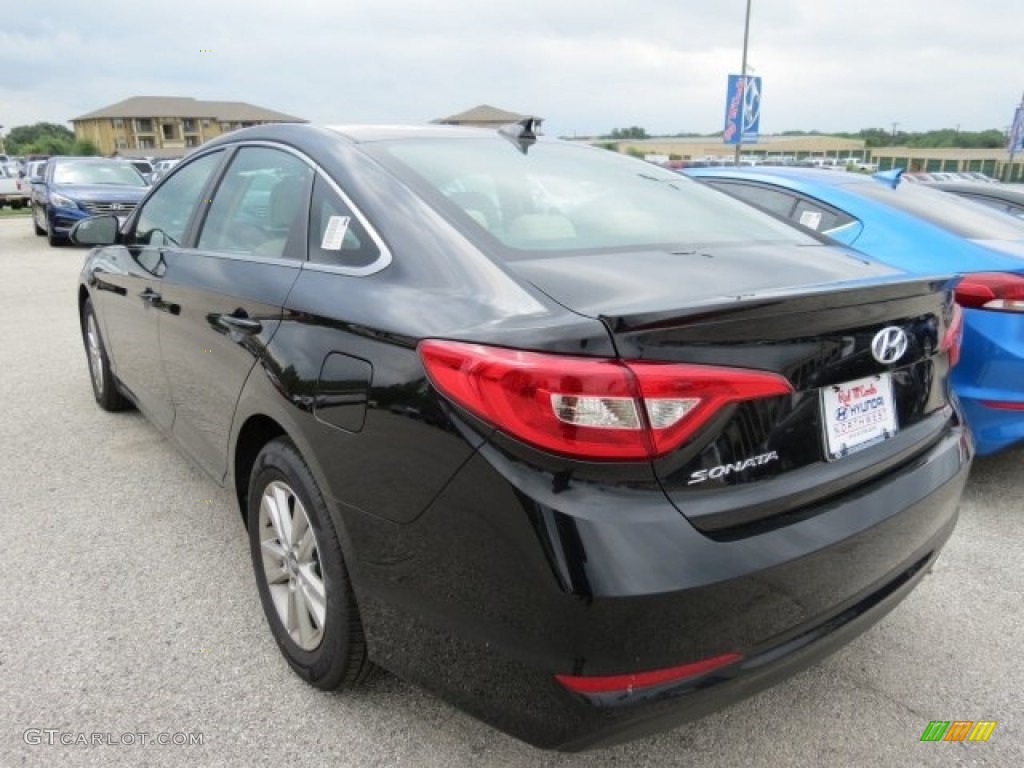 2016 Sonata SE - Phantom Black / Beige photo #5