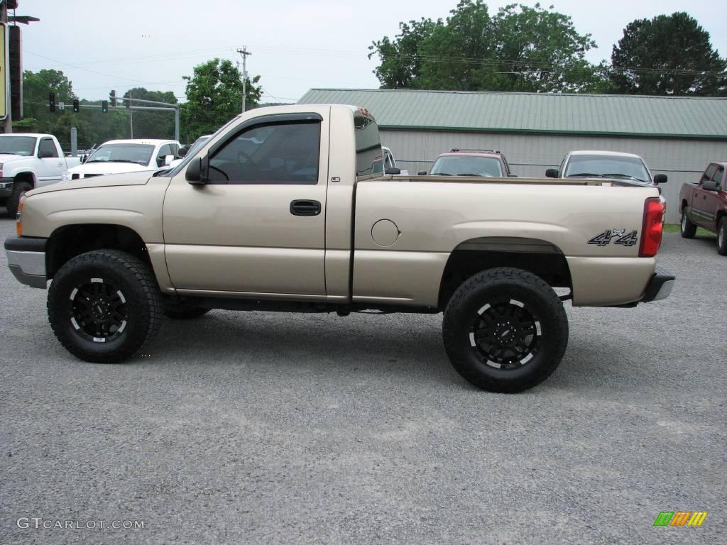 2004 Silverado 1500 LS Regular Cab 4x4 - Sandstone Metallic / Tan photo #2