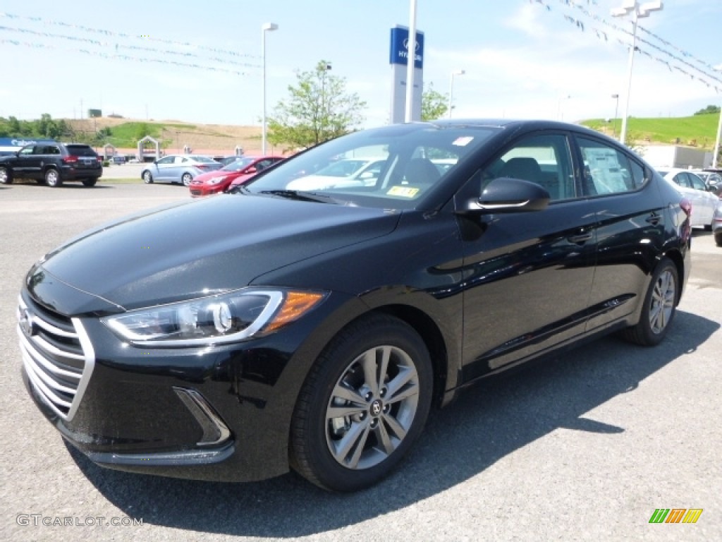 2017 Elantra SE - Black / Gray photo #11