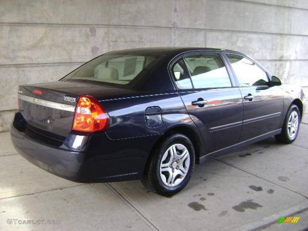 2005 Malibu Sedan - Dark Blue Metallic / Gray photo #2