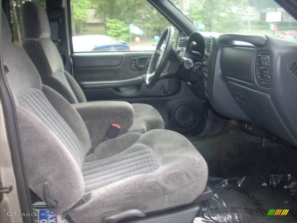 2001 S10 LS Extended Cab - Light Pewter Metallic / Graphite photo #10