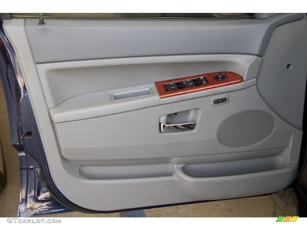 2005 Grand Cherokee Limited - Midnight Blue Pearl / Medium Slate Gray photo #23