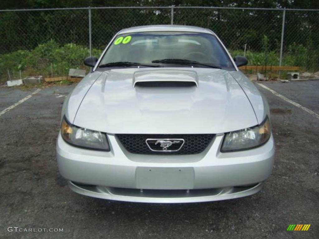 2000 Mustang GT Coupe - Silver Metallic / Dark Charcoal photo #2