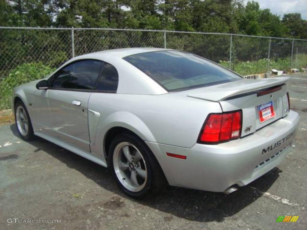 2000 Mustang GT Coupe - Silver Metallic / Dark Charcoal photo #4