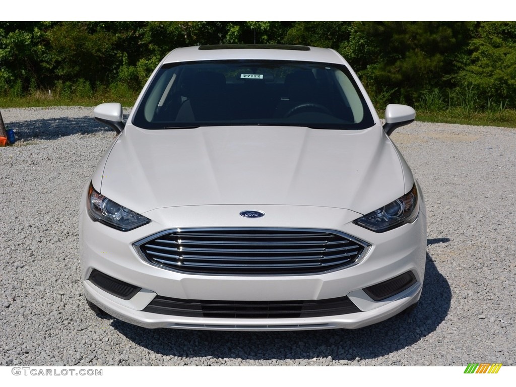 2017 Fusion SE - White Platinum / Ebony photo #9