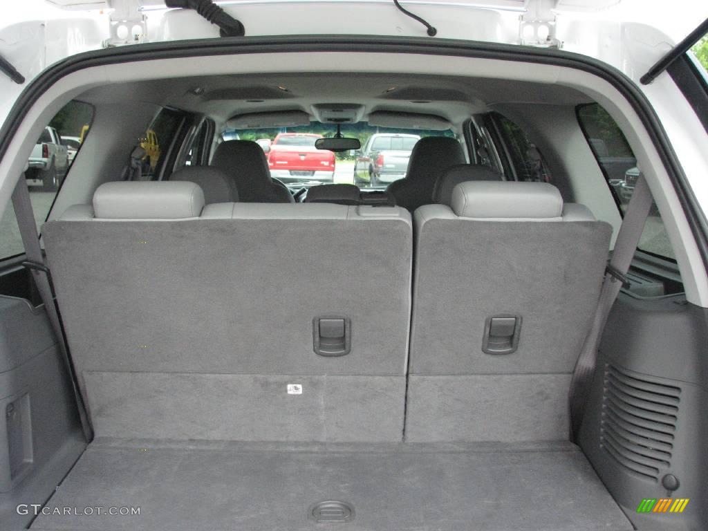 2003 Expedition XLT - Oxford White / Flint Grey photo #9