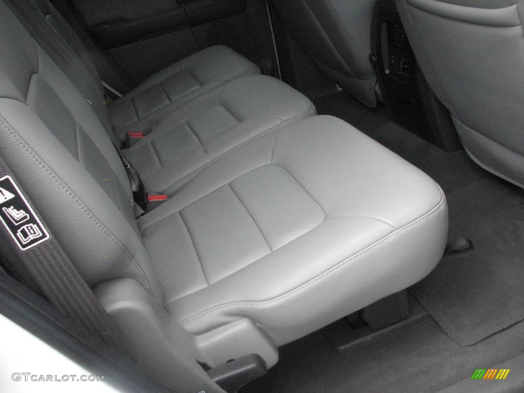 2003 Expedition XLT - Oxford White / Flint Grey photo #17