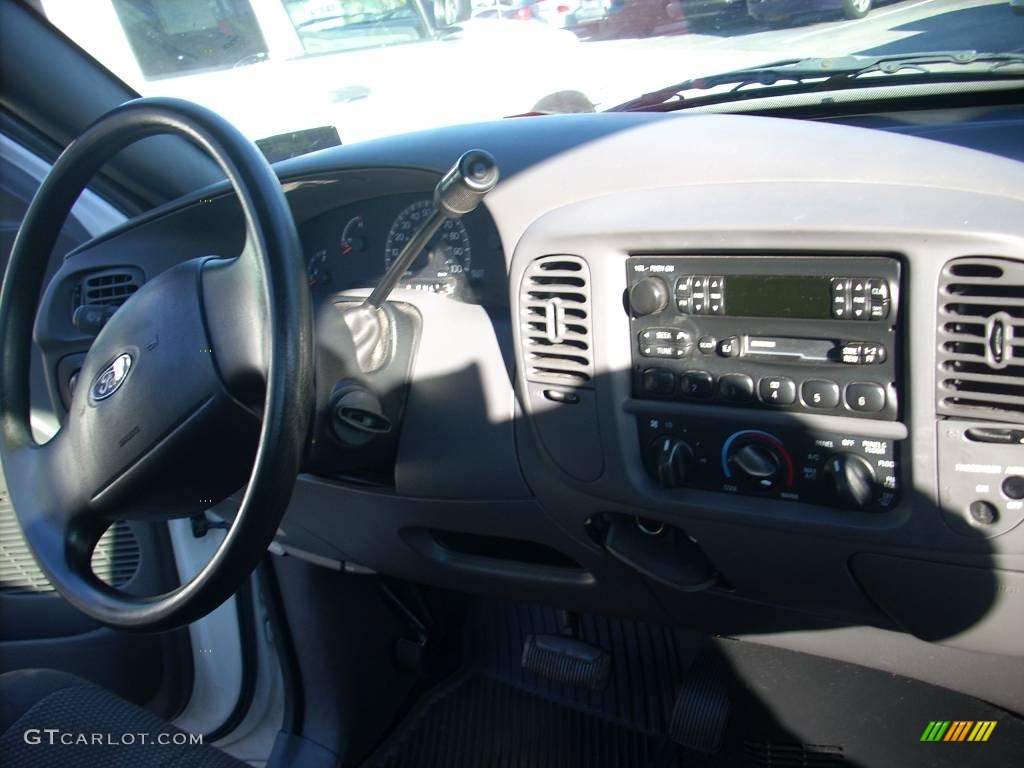 2004 F150 XL Heritage Regular Cab - Oxford White / Heritage Graphite Grey photo #8