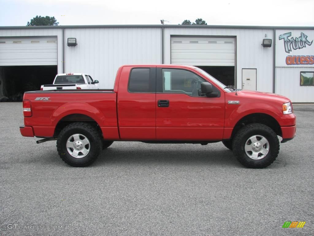 2006 F150 STX SuperCab 4x4 - Bright Red / Medium/Dark Flint photo #5