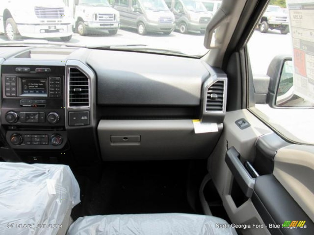 2016 F150 XLT SuperCab 4x4 - Green Gem / Medium Earth Gray photo #17