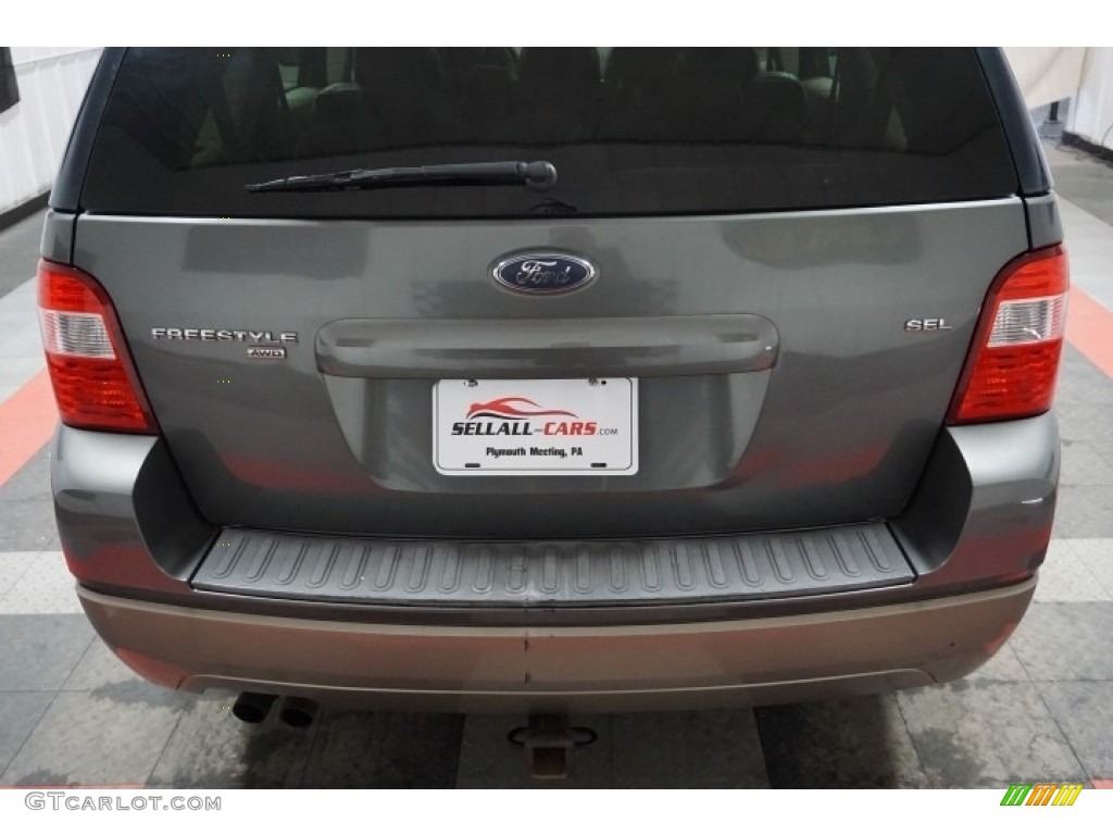 2005 Freestyle SEL AWD - Dark Shadow Grey Metallic / Pebble photo #74