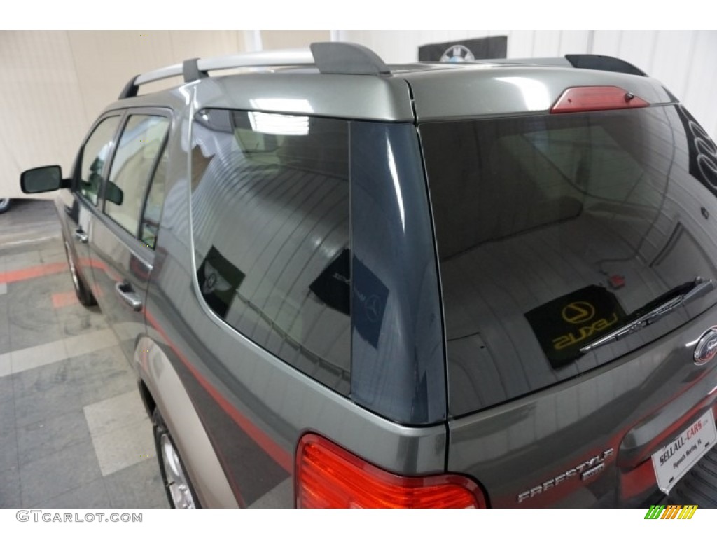 2005 Freestyle SEL AWD - Dark Shadow Grey Metallic / Pebble photo #87