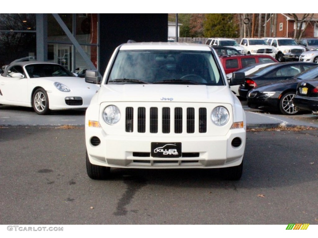 2010 Patriot Sport 4x4 - Stone White / Dark Slate Gray/Pebble Beige photo #2