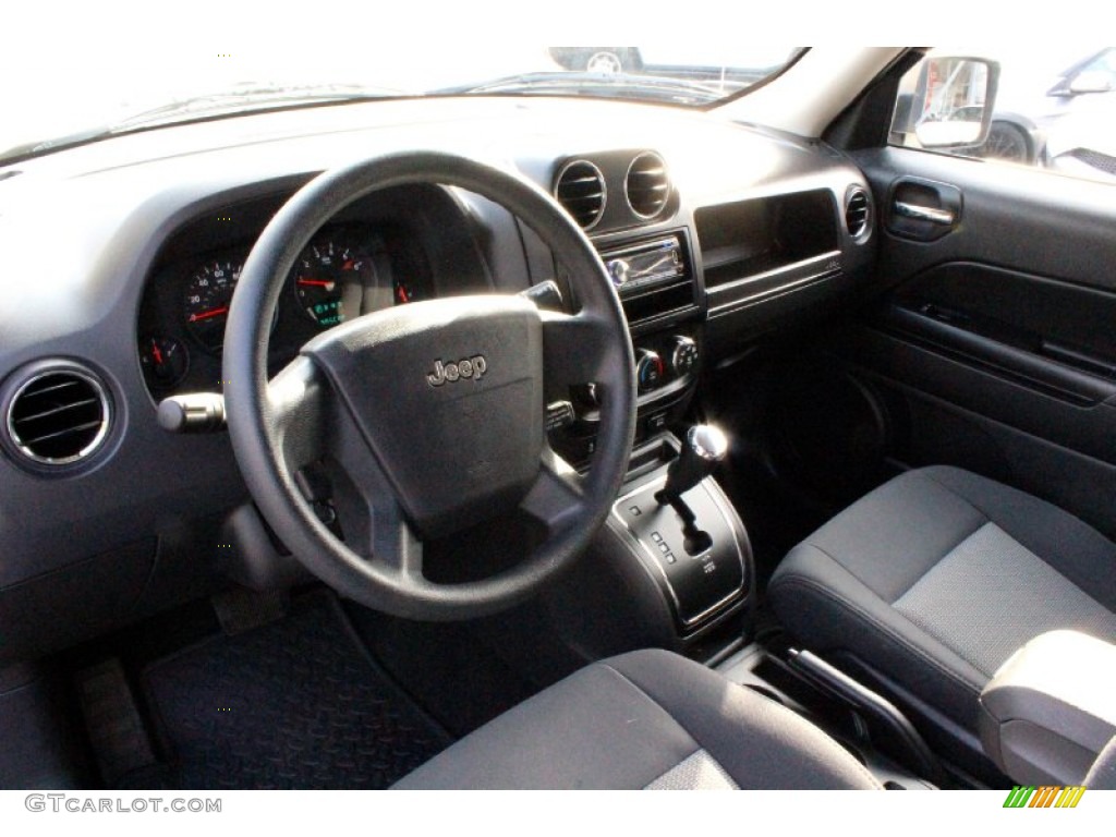 2010 Patriot Sport 4x4 - Stone White / Dark Slate Gray/Pebble Beige photo #13