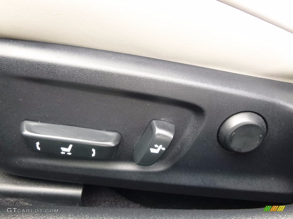 2014 IS 250 AWD - Obsidian Black / Light Gray photo #13