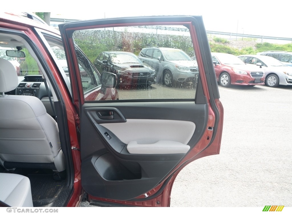 2015 Forester 2.5i Premium - Venetian Red Pearl / Gray photo #19