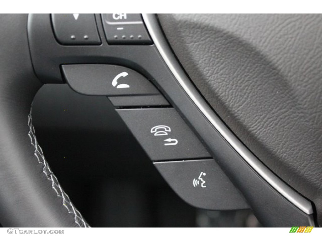 2017 Acura ILX Technology Plus A-Spec Controls Photo #113366078