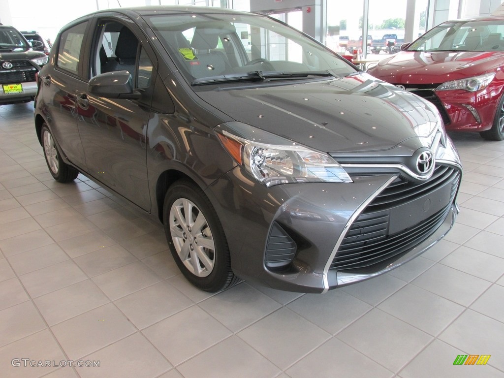 Magnetic Gray Metallic 2016 Toyota Yaris 5-Door LE Exterior Photo #113366777