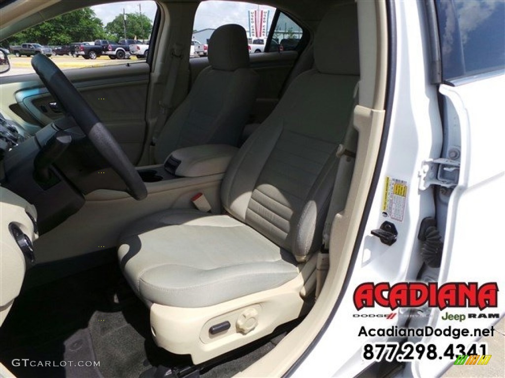 2013 Taurus SE - Oxford White / Dune photo #18