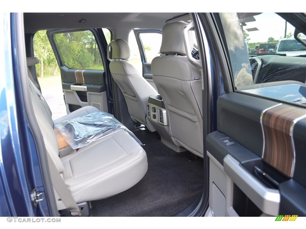 2016 F150 XLT SuperCrew 4x4 - Blue Jeans / Medium Earth Gray photo #24