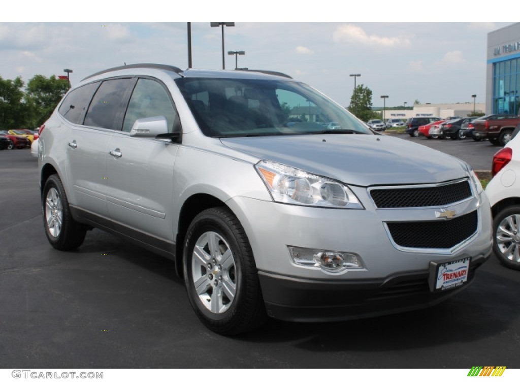 2011 Traverse LT AWD - Silver Ice Metallic / Dark Gray/Light Gray photo #2