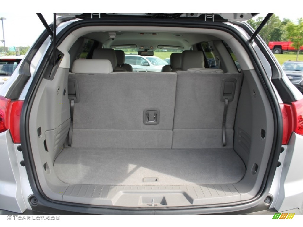 2011 Traverse LT AWD - Silver Ice Metallic / Dark Gray/Light Gray photo #5