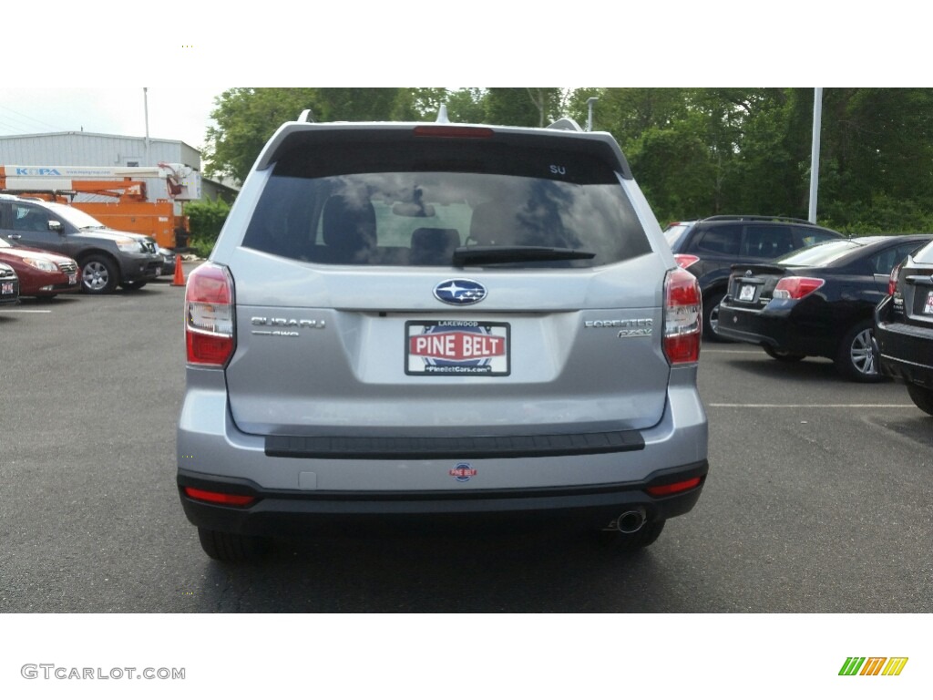 2016 Forester 2.5i Touring - Ice Silver Metallic / Black photo #5