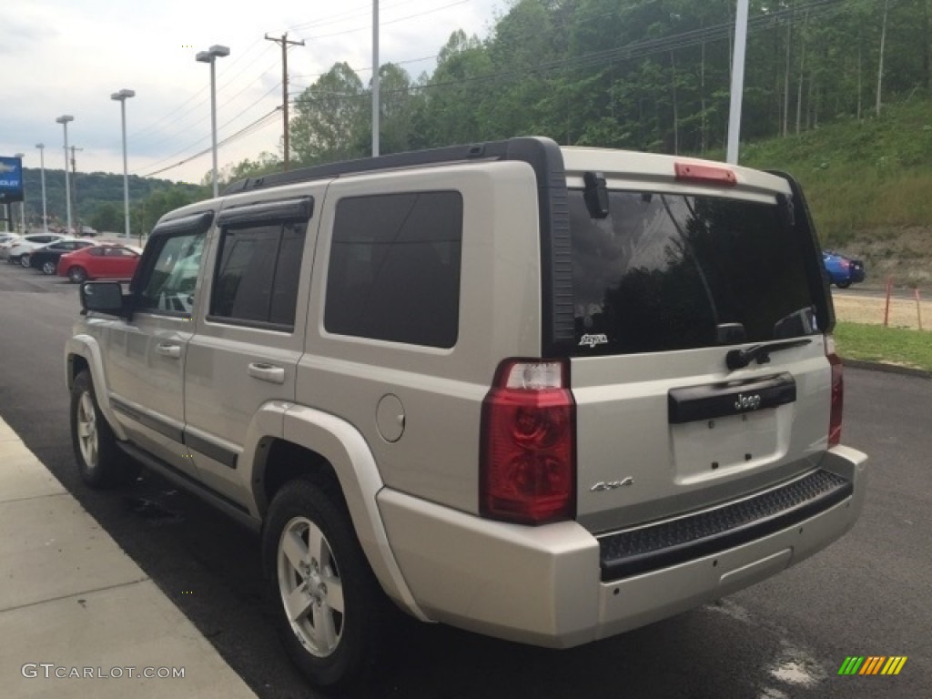 2008 Commander Sport 4x4 - Light Graystone Pearl / Dark Khaki/Light Graystone photo #5