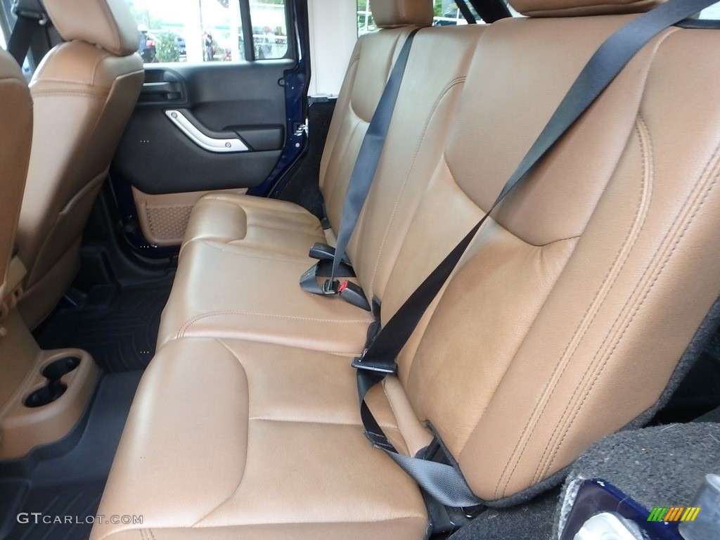 2013 Wrangler Unlimited Sahara 4x4 - True Blue Pearl / Black/Dark Saddle photo #14