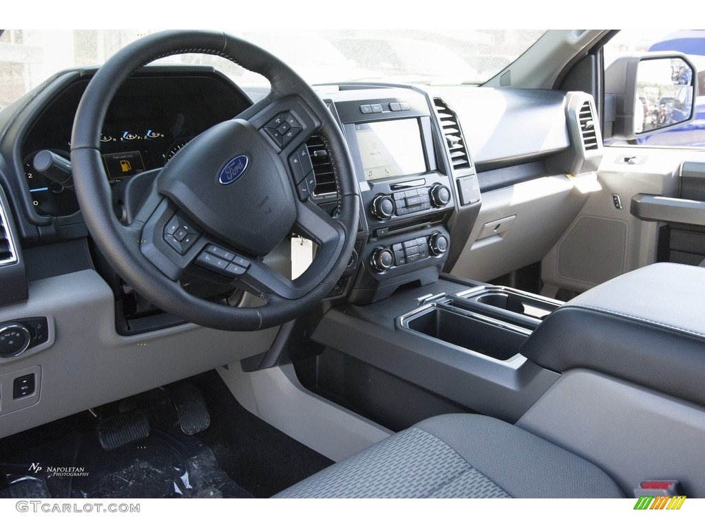 2016 F150 XLT SuperCab 4x4 - Ingot Silver / Medium Earth Gray photo #7
