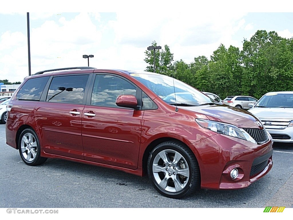 2013 Sienna SE - Salsa Red Pearl / Dark Charcoal photo #1