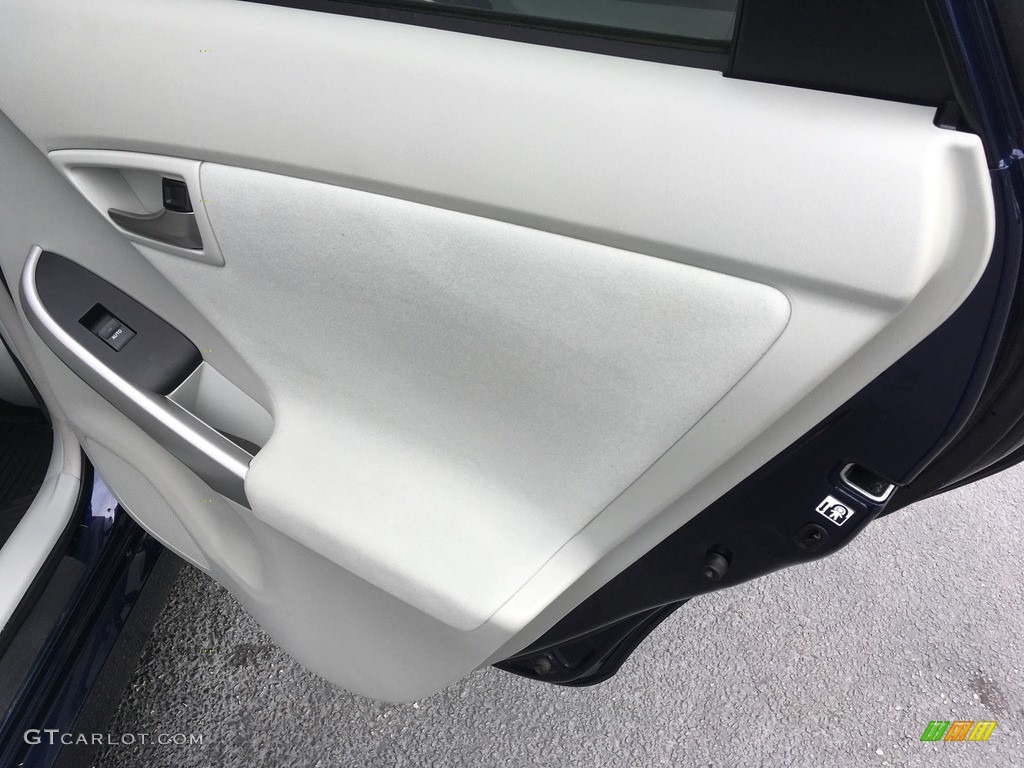 2012 Prius 3rd Gen Two Hybrid - Nautical Blue Metallic / Bisque photo #15