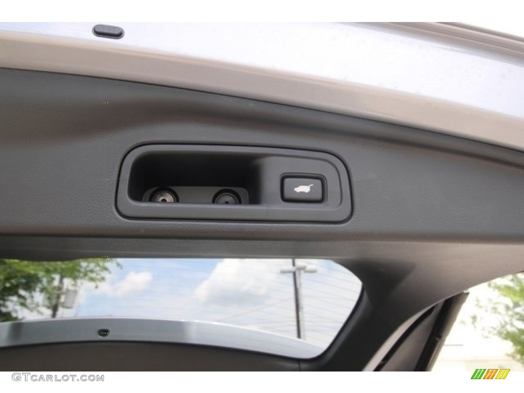 2016 Pilot EX-L - Lunar Silver Metallic / Gray photo #25
