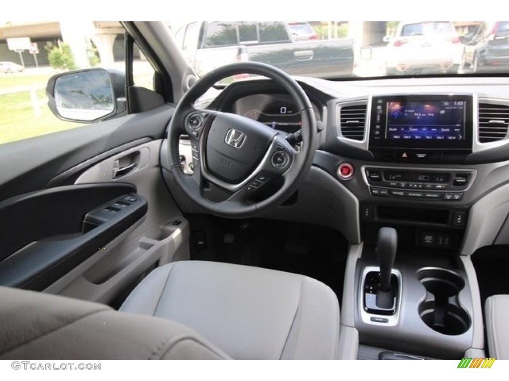 2016 Pilot EX-L - Lunar Silver Metallic / Gray photo #32