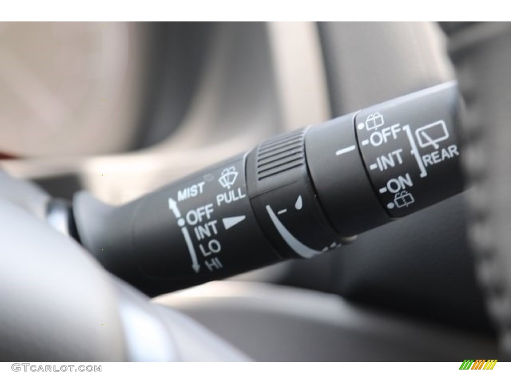 2016 Pilot EX-L - Lunar Silver Metallic / Gray photo #41
