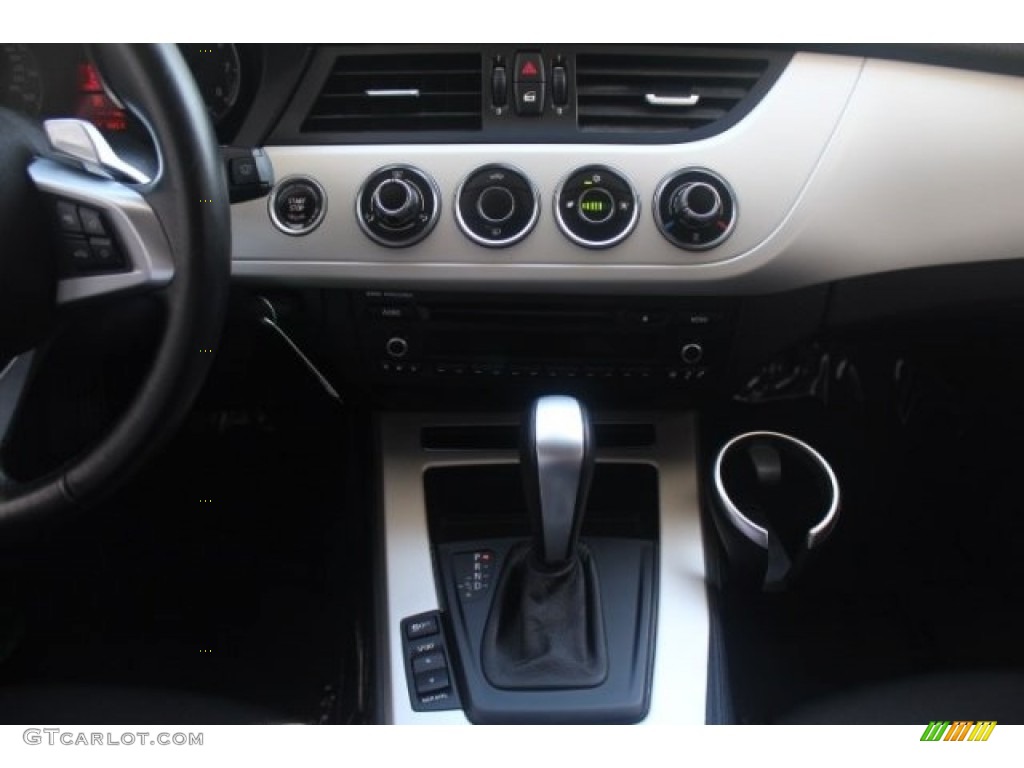 2011 Z4 sDrive30i Roadster - Alpine White / Black photo #16