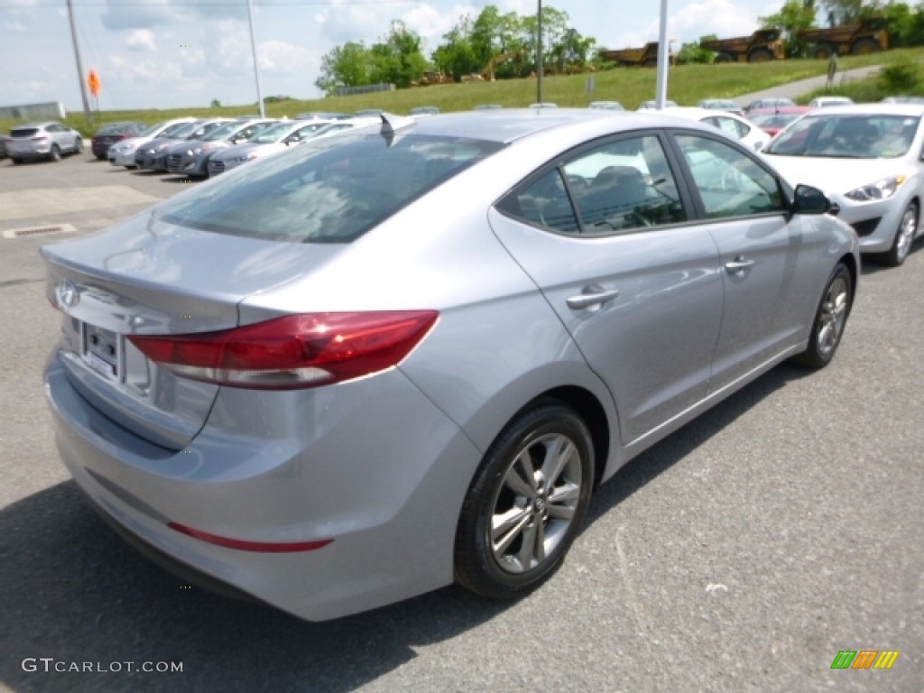 2017 Elantra SE - Gray / Gray photo #7