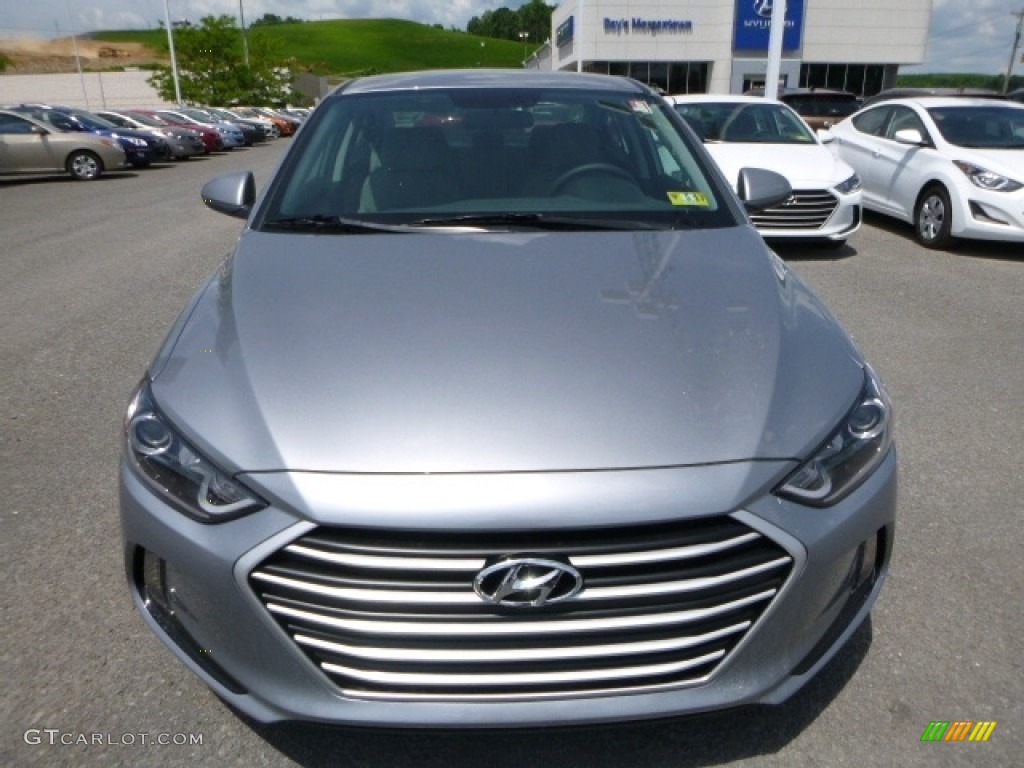 2017 Elantra SE - Gray / Gray photo #12