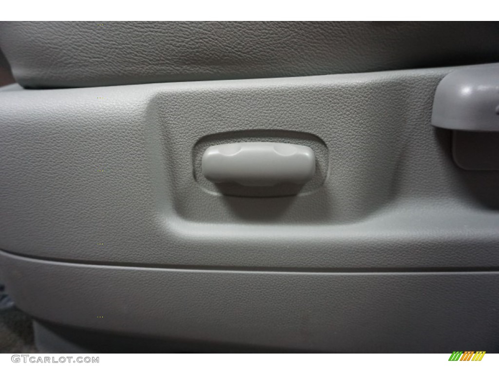 2004 Freestar Limited - Medium Steel Blue Metallic / Flint Grey photo #26