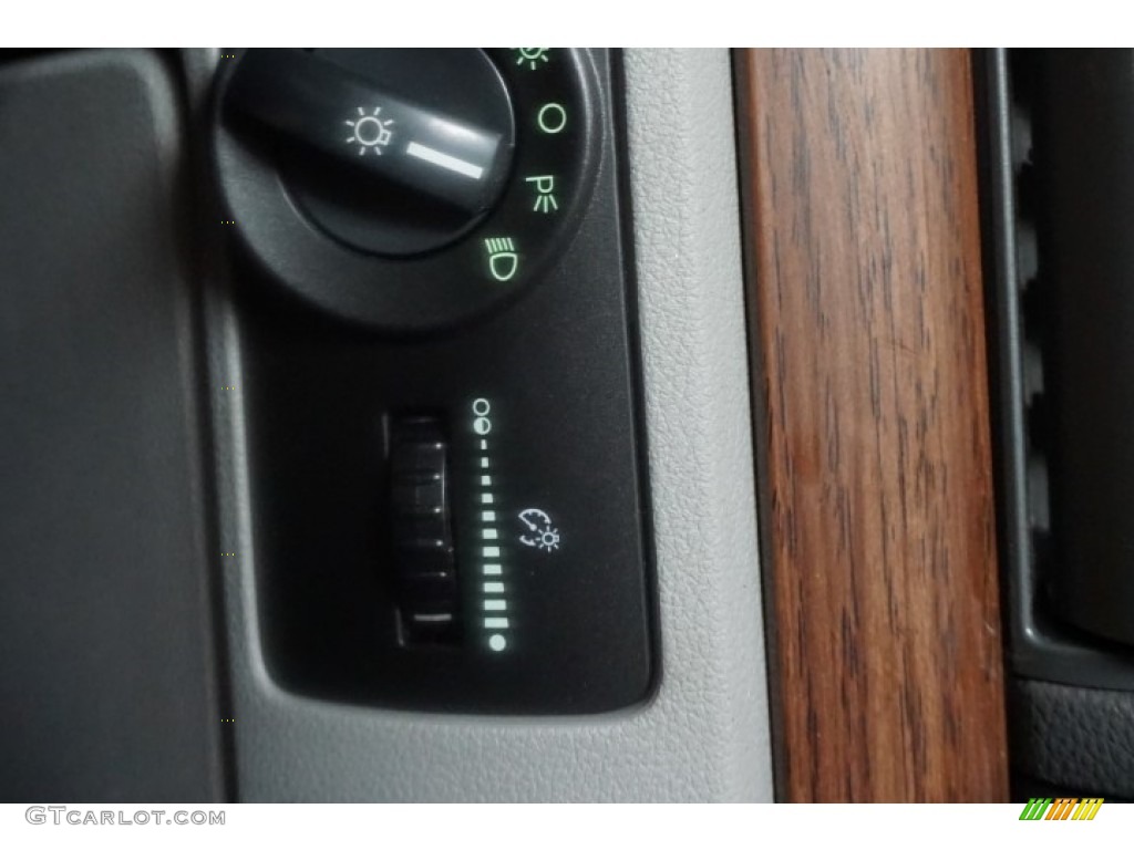 2004 Freestar Limited - Medium Steel Blue Metallic / Flint Grey photo #39