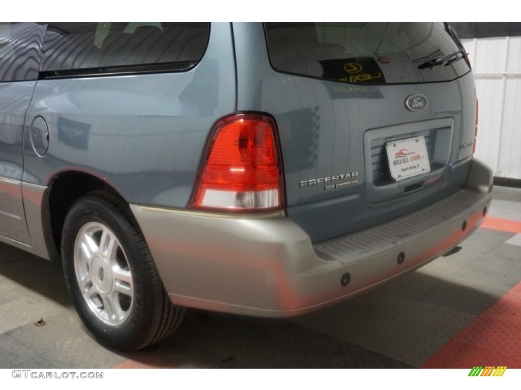 2004 Freestar Limited - Medium Steel Blue Metallic / Flint Grey photo #68