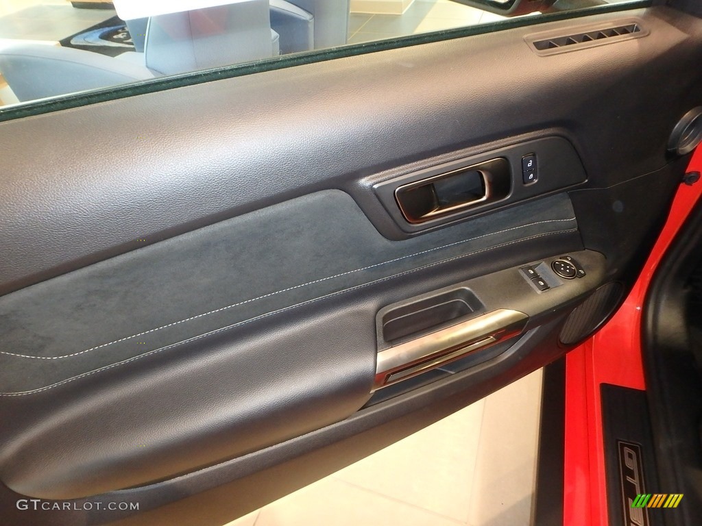 2016 Ford Mustang Shelby GT350 Door Panel Photos