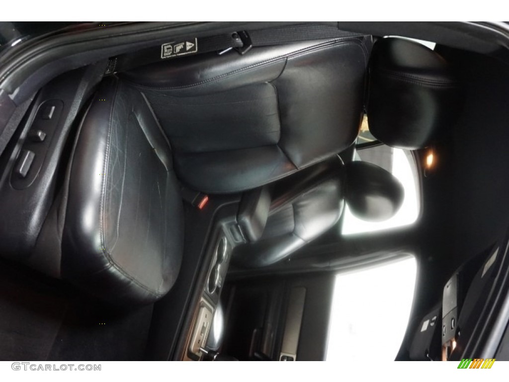 2003 LS V8 - Black / Black photo #18