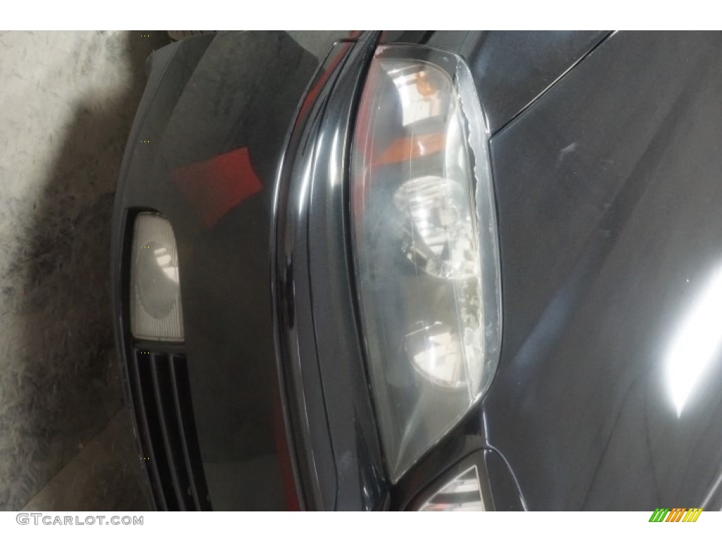 2003 LS V8 - Black / Black photo #49