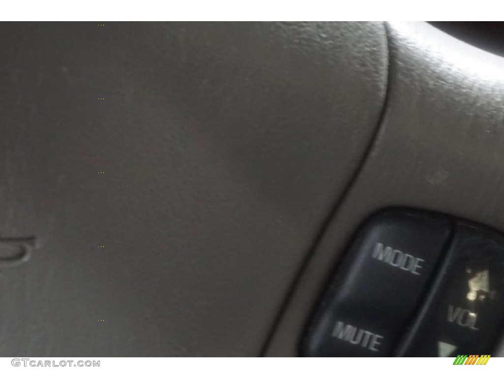 2004 Impala LS - Medium Gray Metallic / Medium Gray photo #32